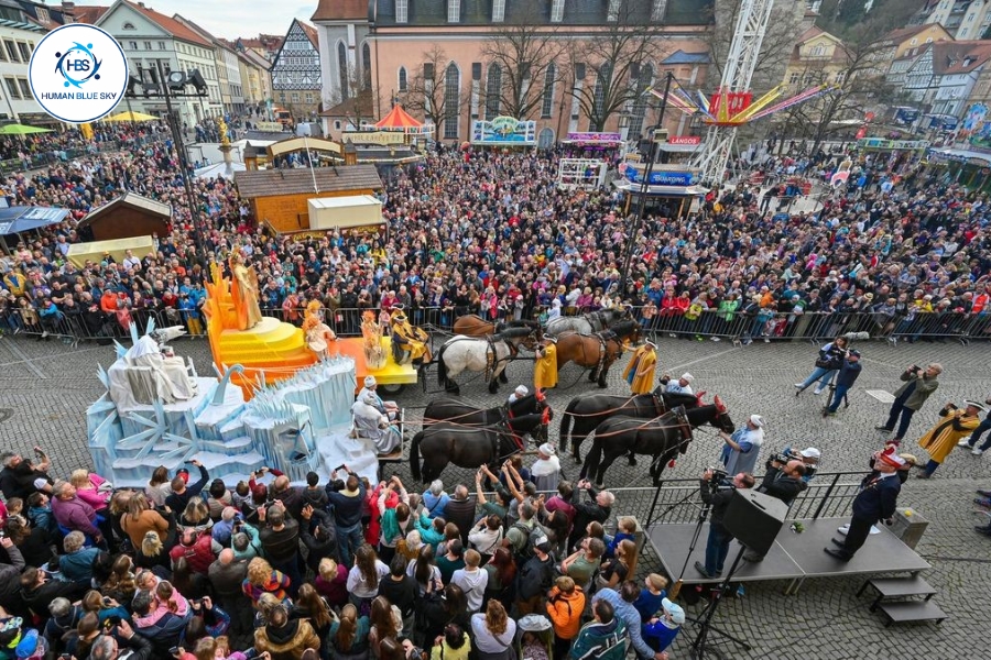 human blue sky, Lễ hội Sommergewinn ở Eisenach